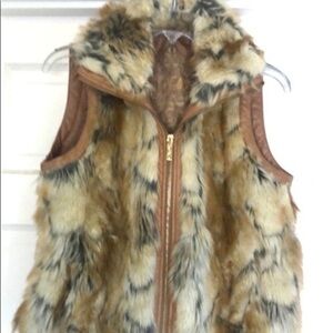 Big Chill vest med. faux fur vest tan biker core